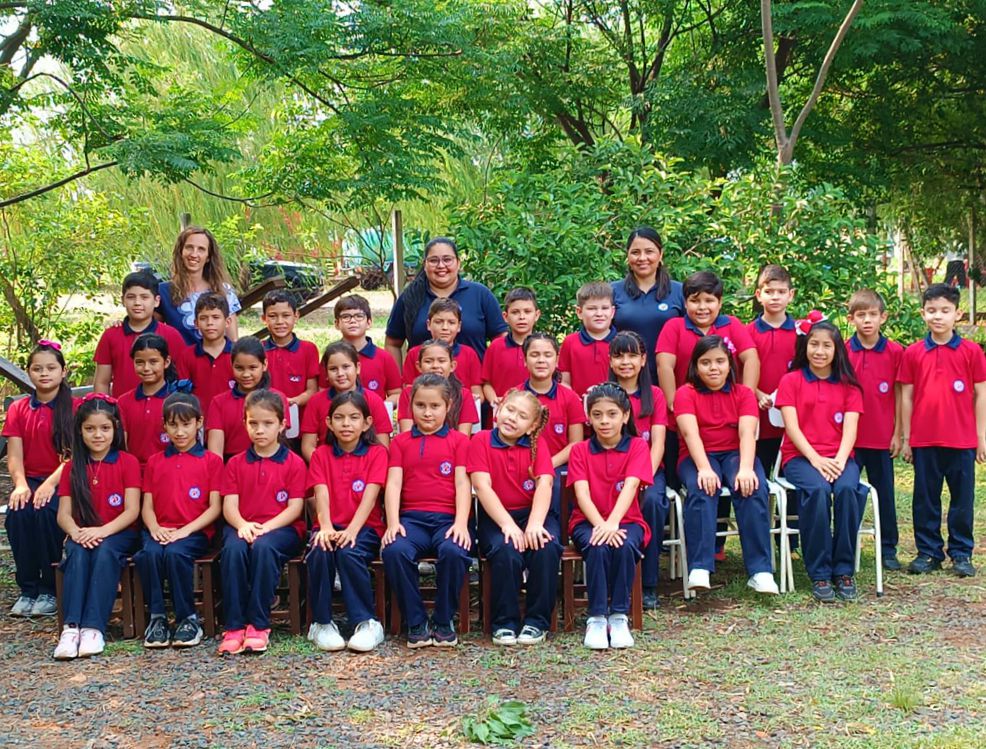 3. Klasse Gruppenbild mit Fee - ÑanderRoga2